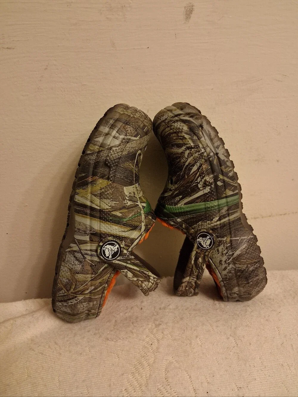 Crocs Kids Classic Clog - Mossy Oak Camouflage with Orange Lining Size C 10